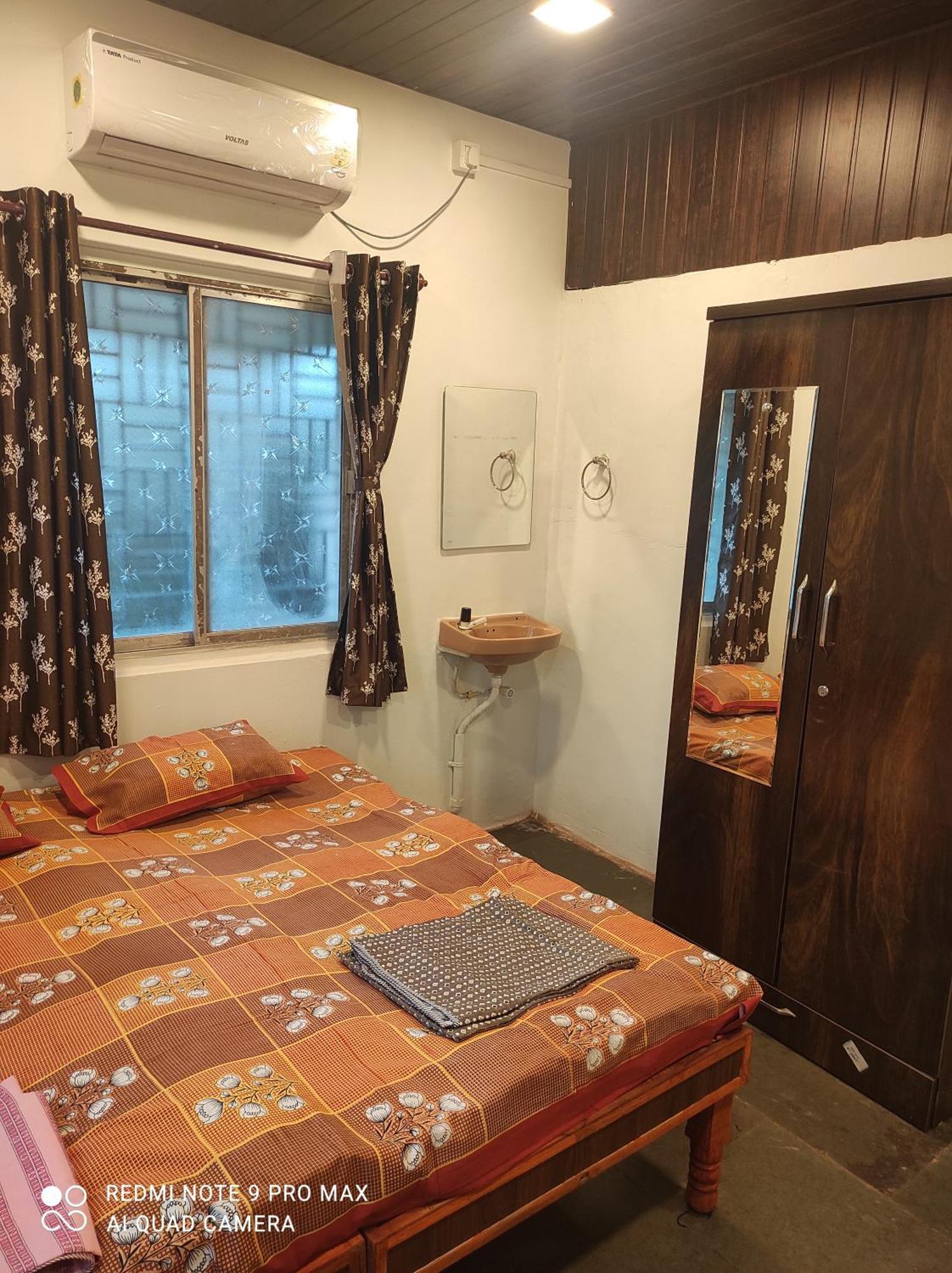Swanand Home Stay Ratnāgiri Exteriör bild