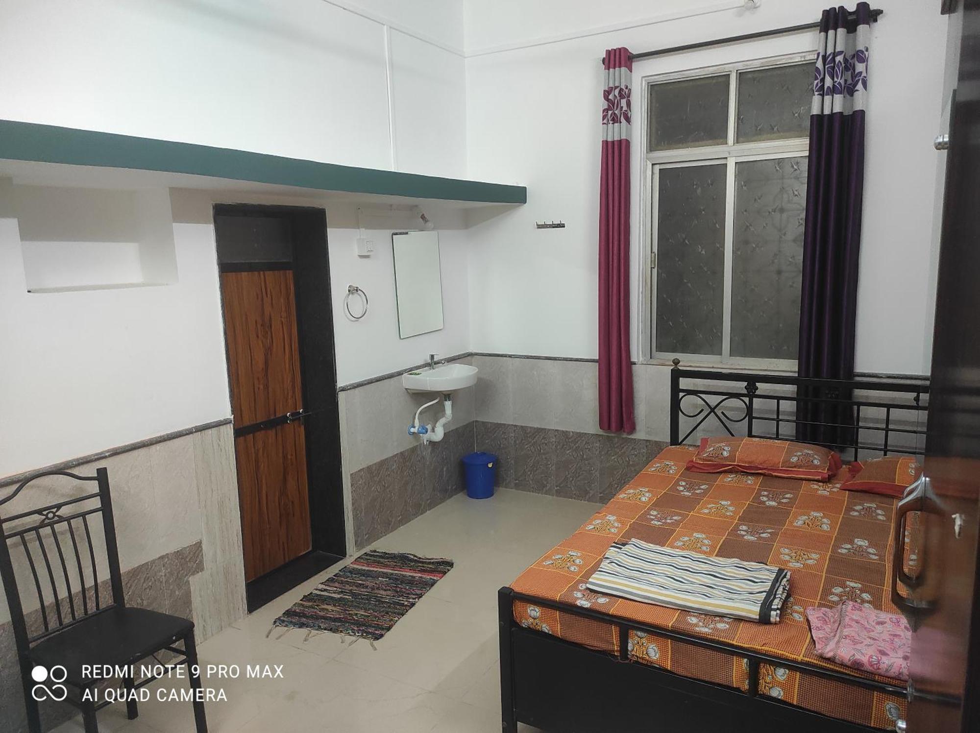 Swanand Home Stay Ratnāgiri Exteriör bild